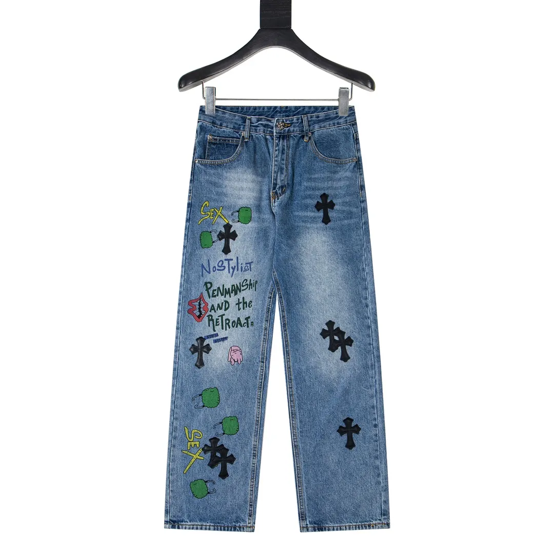 P270 model number Y846 Chrome Hearts Chrome Hearts high-end limited edition jeans exude uninhibited personality and unique charm. Every wear and tear is carefully designed to present a unique artistic feel. Made of imported denim fabric, which has undergone heavy industrial washing and destruction treatment, the trousers show a super cool effect on the upper body, allowing you to dominate the fashion stage.  This is more than just a pair of jeans, it is an expression of attitude. With its unique design concept and ultimate pursuit of details, Croxin breaks traditional boundaries and defines the jeans trend in the new era. The trousers are made of double-layer woven fabric and matched with customized hardware, showing an incomparably beautiful and unique style, making every wearer the focus of fashion. Imported denim fabric, super heavy-duty washed and damaged, the upper body is super cool! Customized hardware, incomparably good-looking models. The production process is difficult. It has a high-street feel. Size: 28-34 (corresponds to s～xl)